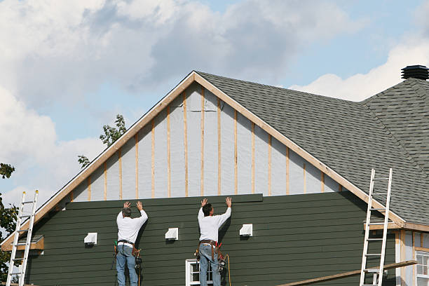 Professional Siding Replacement technician working in Davidsville, PA